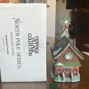 Department 56 North Pole Series North Pole Chapel #5626-0. Retired Piece.